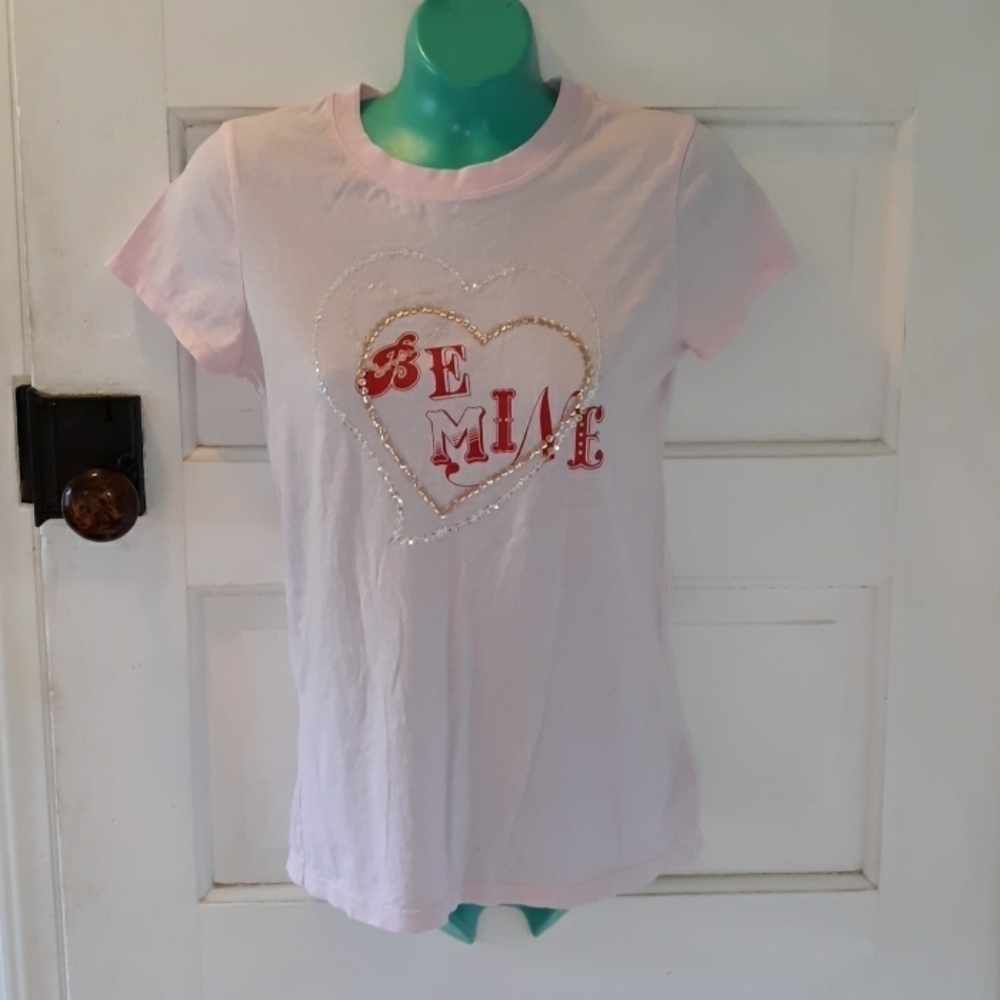 Old Navy small pink Valentines tee